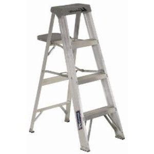 LOUISVILLE LADDER AS3004 4' TYPE IA ALUMINUM STEPLADDER